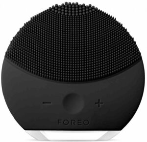 Foreo Luna Mini 2 szczoteczka soniczna do oczyszczania twarzy z efektem masującym Midnight