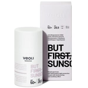 Veoli Botanica But First Sunscreen lekki krem ochronny przeciw fotostarzeniu o działaniu nawilżająco-łagodzącym SPF50+ 50ml